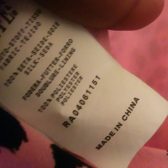 SOLD❤MOSCHINO 100% SILK DRESS - Picture 7 of 7